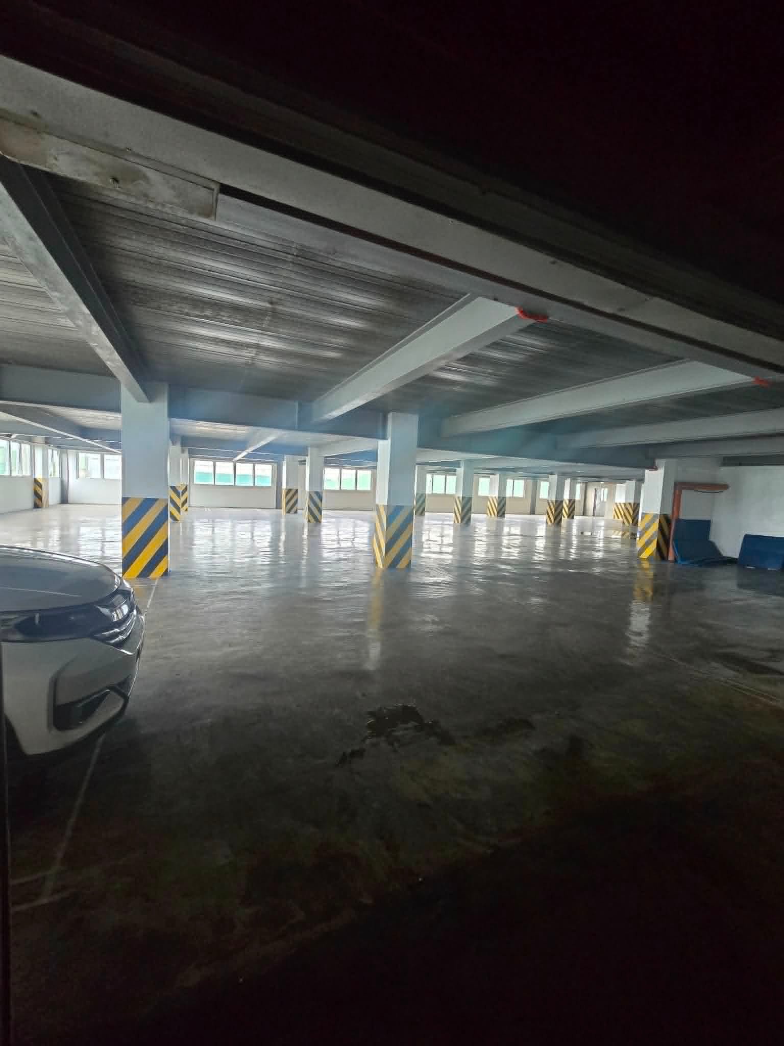 Parking at MetroAsia Sports Center